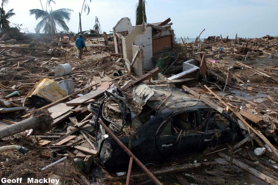 Последствия цунами в тайланде 2004 фото